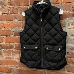 JCrew black quilted puffer vest, small